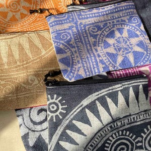 Einzigartige handgemachte Münztasche, Handgemachtes Wachs gedrucktes Hanf Portemonnaie, kleine Reise Münzgeldbörse, Handgemachtes Weihnachtsgeschenk, Hill tribe Stil Batik Hanf
