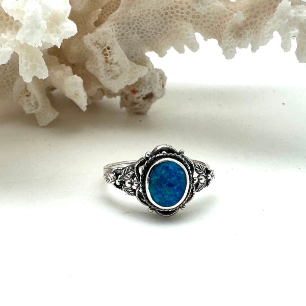 Vintage Opal Leaf  Ring 4-10 / 925 Sterling Silver / Opal Leaf Ring