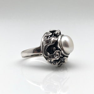 Pearl Ring // Oxidized Abstract Setting // Silver Pearl Ring // Sterling Silver // Size 8 image 4