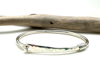 非対称シルバーバングル 7 インチ / モダンシルバーブレスレット