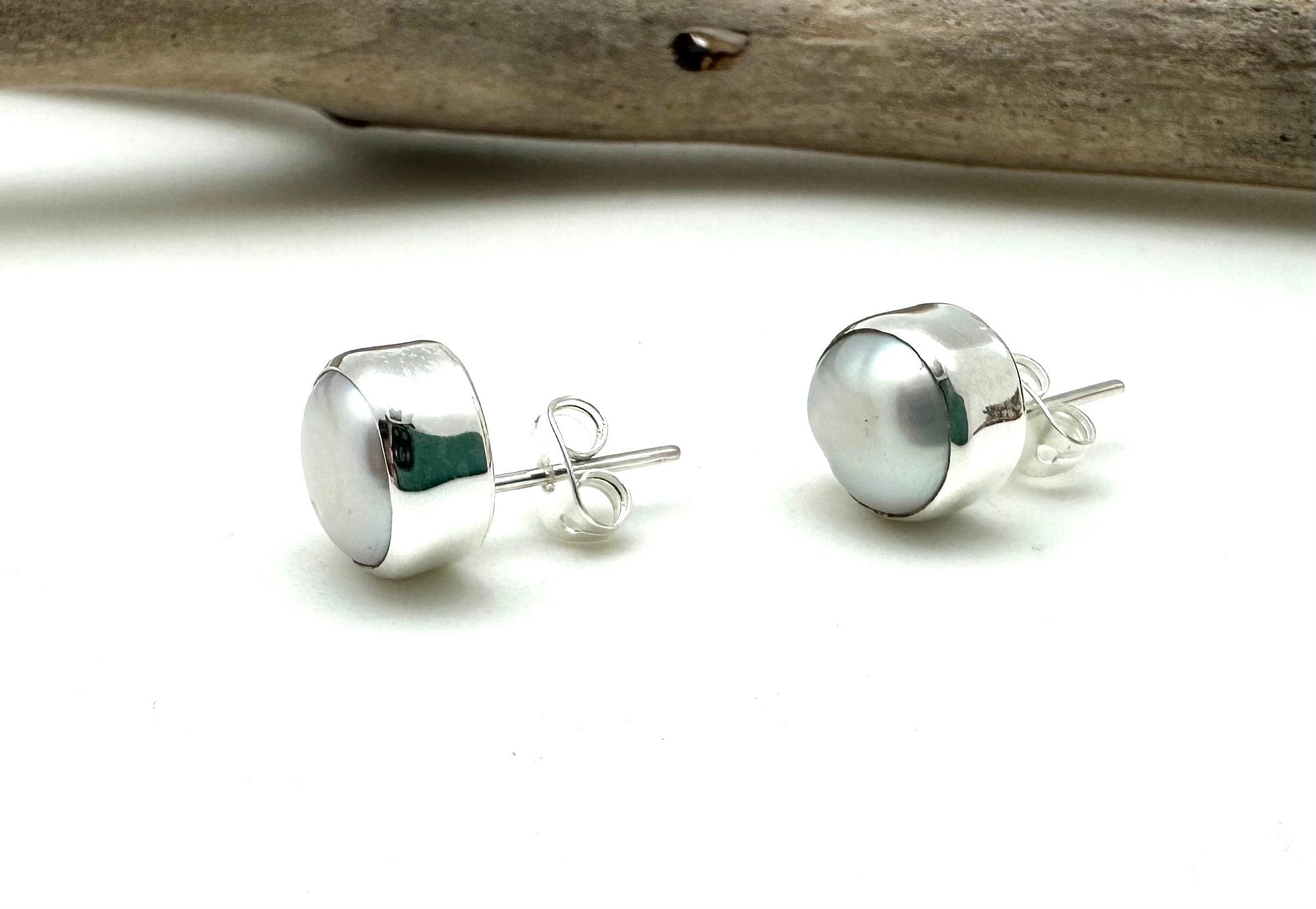 シルバーパールポストピアス 10mm / ホワイトパールスタッドピアス 