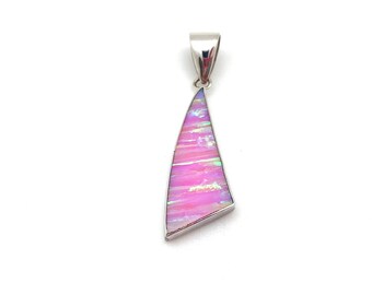 Oorbellen Pink Opal // Zilveren oorbellen Pink Opal // Driehoek Pink Opal // Pink Fire Opal // Geometrisch opaal // 925 sterlingzilver