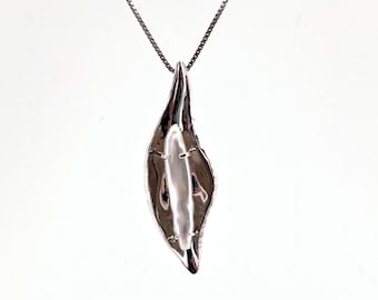 Freshwater Pearl Pendant // Pearl in Shell Pendant // Sterling Silver // Pearl Jewelry