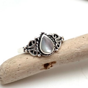 Mother of Pearl Silver Bali Ring 4-10 / White Shell Silver Ring / MOP Silver / Bali Ring 925 Silver