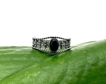 Kleiner schwarzer Onyx Silberring / kleiner Onyx Silberring / Alltags-Onyx Ring / 925 Sterling