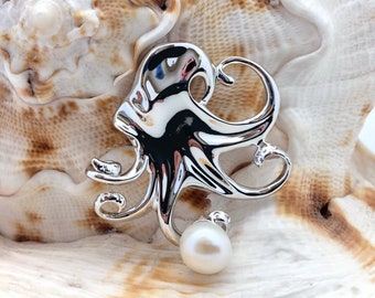 Silver Octopus Pendant // Octopus Pearl Pendant // Sealife Jewelry // 925 Sterling Silver