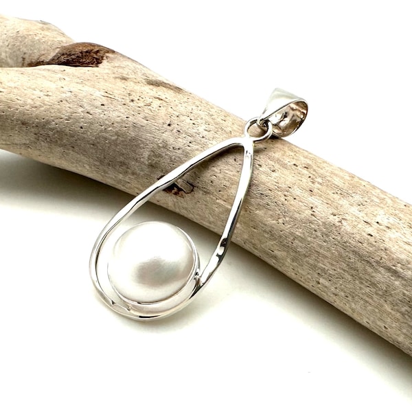 Teardrop Pearl Pendant, Hammered Sterling Silver, Freshwater Pearl