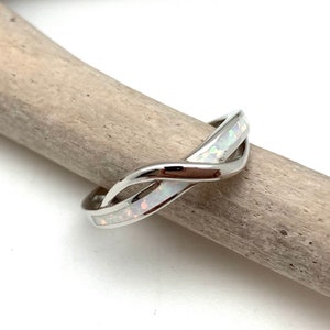 White Opal Infinity Silver Band Ring 4, 5, 6, 8, 9, 10 // White Opal Delicate Ring 3mm // Minimalist// Opal Boho // 925 Sterling Silver