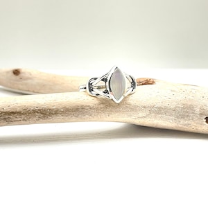 Mother of Pearl Shell Silver Ring // 925 Sterling Silver // Sizes 5-10 available