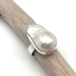 Pearl Ring Size 8 // White Pearl Silver Ring // Free Form Pearl Ring // Organic Setting // Freshwater Pearl Ring // 925 Silver
