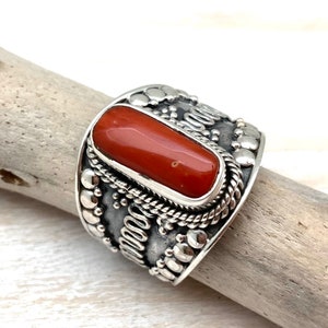 Silver Coral Ring size 9 // Red Coral Silver Cigar Band // Red Bamboo Coral Bali Ring // Coral Statement Ring // 925 Sterling Silver