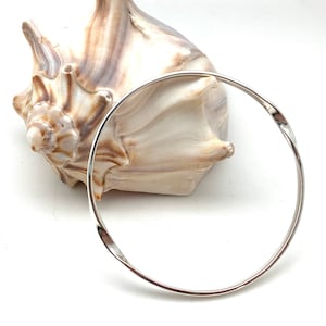 Solid Silver Bangle / Plain Twist Bracelet 7&quot;  / Shiny Flat Sterling Bangle / Medium / Stackable / 925 Silver