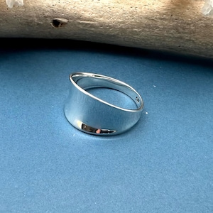 Silver Concave Ring / Medium Concave Ring 10mm / Best Selling Silver Ring / 925 Sterling / Modern Long Finger Ring / size 5-10