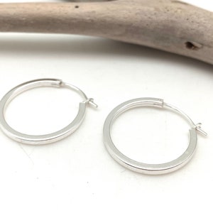 Medium Silver Squared Hoop Earrings / 25mm Modern Squared Latch Hoops / Minimalist Hoops / 25mm x 2mm Best Selling Hoops / 925 Sterling
