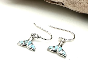 Orecchini a goccia in argento sterling Larimar, perni a perno minimalisti - Italia Orecchini a goccia in argento sterling Larimar, perni a perno minimalisti - Italia