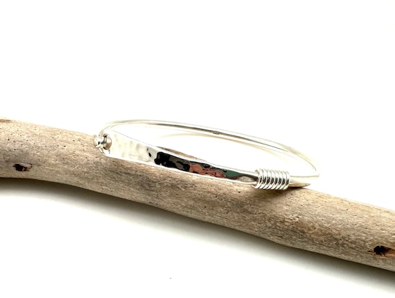 非対称シルバーバングル 7 インチ / モダンシルバーブレスレット