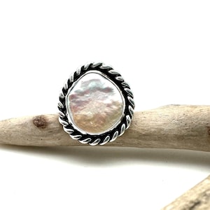 White Pearl Silver Ring size 8 // Pearl Statement Ring // 925 Sterling Silver // Natural Pearl 25mm