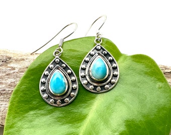 ラリマードロップイヤリング：カリビアンブルージェムストーン