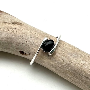 Zwarte onyx oneindigzilveren ring 4-9/ eenvoudige ring zwarte onyx / 925 zilver