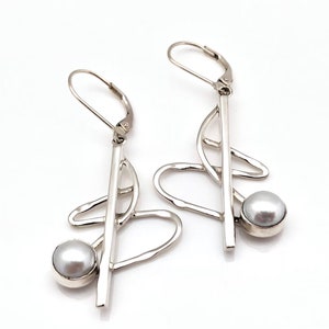 Free-form Silver Bar Pearl Earrings // 925 Sterling Silver // Geometric Shape // Lever Back