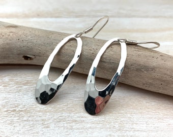 Hammered Silver Earrings / Silver Open Oval Earrings / Silver Hammered Dangly Earrings / Modern Silver Earrings / 925 Sterling Silver