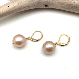 Pearl Earrings 13mm // 18K Gold Fill // Wire Wrapped Pearl Earrings // Pink Peach Pearl Earrings