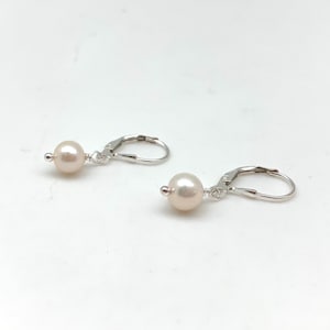 Dangly Freshwater Pearl Earrings // 925 Sterling Silver // White Pearl Earrings