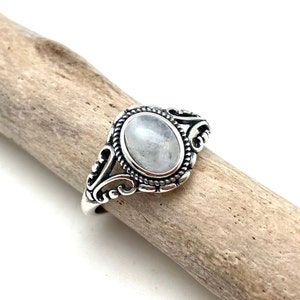 Silberring Mondstein 5-10 // Mondstein Vintage inspiriert Ring // Mondstein für jeden Tag // Harmonie und Frieden // Juni Geburtsstein // 925 Sterling