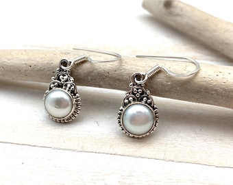 White Pearl Dangly Earrings // White Pearl Bali Earrings // Natural Round Shape // Silver Pearl Earrings // 925 Sterling Silver