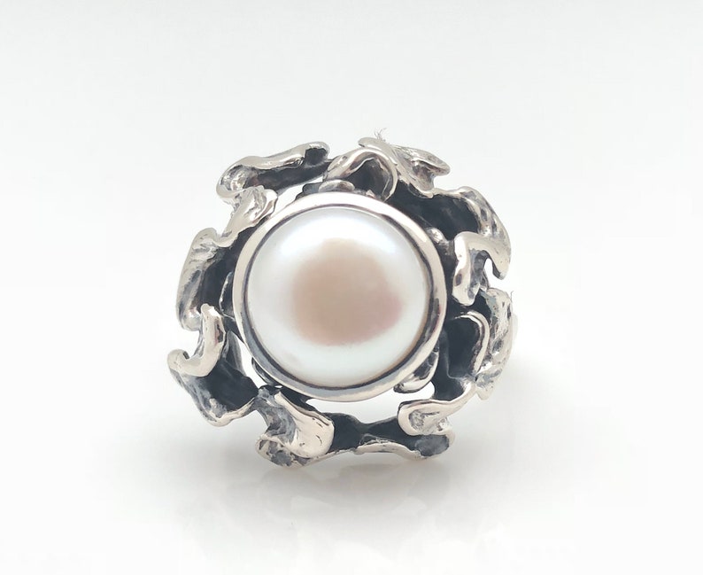 Pearl Ring // Oxidized Abstract Setting // Silver Pearl Ring // Sterling Silver // Size 8 image 2