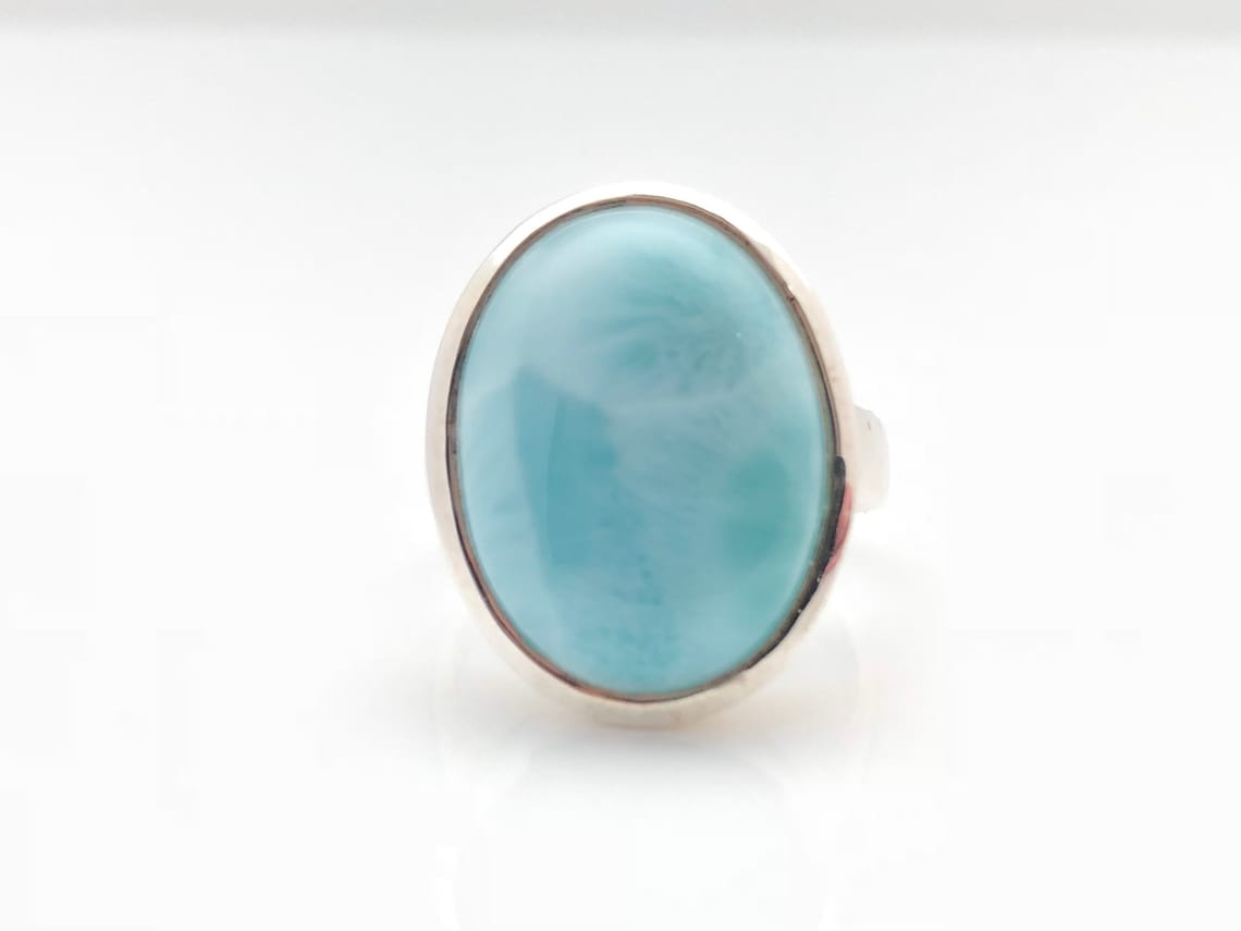 •LARIMAR - OVAL• scalloped bezel silver ring (size 7)