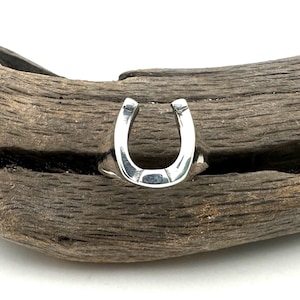 Horse Shoe Silver Ring 5, 13 // 925 Sterling Silver // Good Luck Ring //Southwestern Ring // Shape 14mm