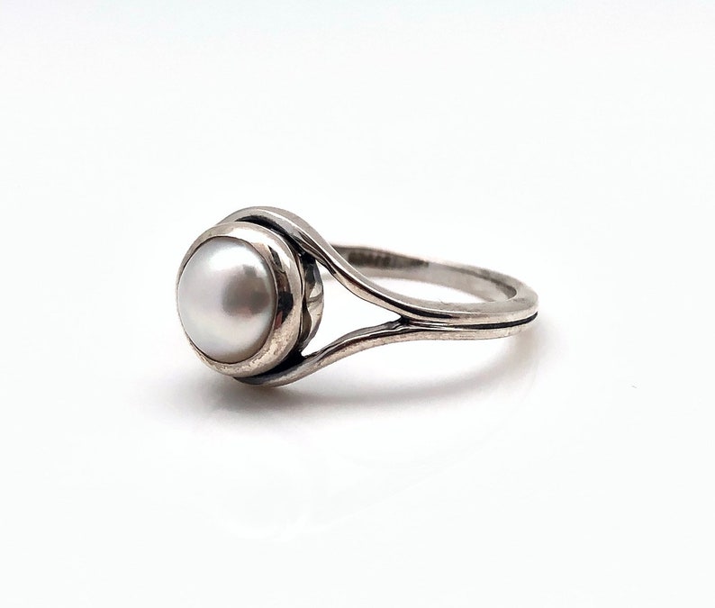 Simple Pearl Ring // Oxidized Sterling Silver Setting // Pearl Etsy