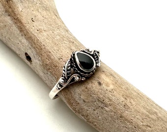 Anello a goccia in onice nera, stile sud-occidentale, in argento sterling.