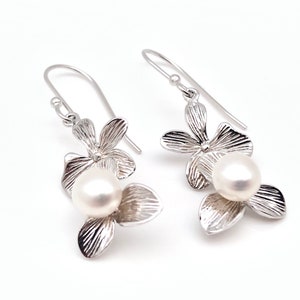 Blossoming Pearl Earrings // Dogwood Setting Pearl Earrings // 925 Sterling Silver