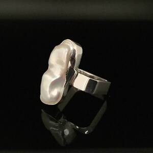 Freshwater Pearl Ring // Squared 925 Sterling Silver Setting // Organic Shape Pearl Ring // Size 8