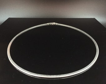 Dunne omega-zilveren ketting // 2,5 mm platte omega // Eenvoudig statement // 16", 18", 20" // 925 sterling