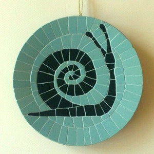 Round mosaic wall hanging art with abstract snail pattern