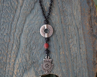 Handgefertigte Boho-Halskette mit Lava und Anhänger, einzigartiges Geschenk für Frau