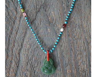 Geschnitzte Jade Buddha Anhänger Halskette: Handgemachter Schmuck aus Halbedelsteinen