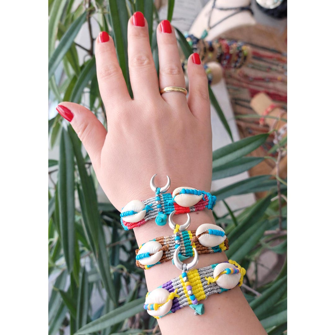 Macrame Adjustable Bracelet With Shells, Bohemian Jewelry - Etsy