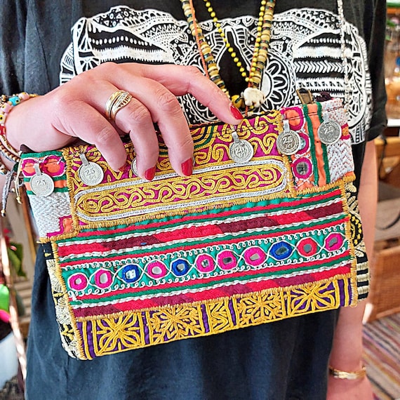 Borsa ricamata Boho: borsa etnica indiana unica fatta a mano