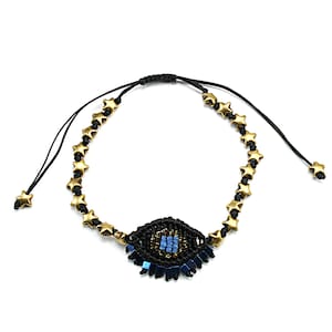Handgemaakte gehaakte boze oog-armband: boho macramé-sieraden