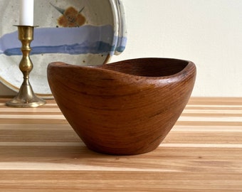 VIntage Asymmetric Teak Wood Bowl | Vintage Handcarved Wood Serving Bowl in Abstract Minimalist Style | MCM Primitive Rustic Wood Décor