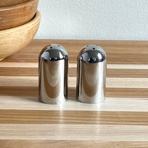 Mid Century Modern Style Salt and Pepper Shaker in Polished Chrome | Vintage Modern | Atomic Kitchen Décor