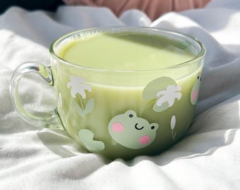 Frog Lilypad Glass Mug – Cute Cottagecore Coffee Cup, Matcha Mug, Kawaii Frog Lover Gift, Nature Aesthetic Tea Cup, Cozy Drinkware