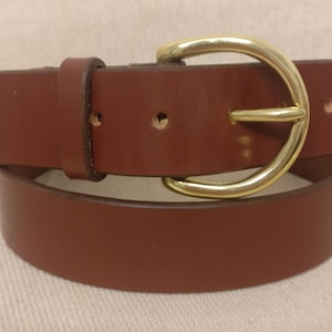 Cinturón de cuero de sedgwick inglés hecho a mano - cosido a mano - Hebilla británica de latón sólido - Elija entre 9 colores