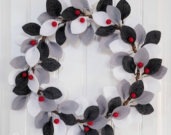 Handmade Felt Leaf Wreath: Minimalist Winter Door Decor