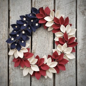 Vintage American Flag Themed Felt Wreath - Patriotic Front Door Wreath - Sarah Berry & Company - 4th of July -Summer Wreath -Memorial Day