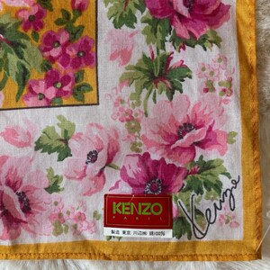 Designer Kenzo näsduk, retro 90-tals blommönster, elegant bomullshalsduk, snygg present till henne